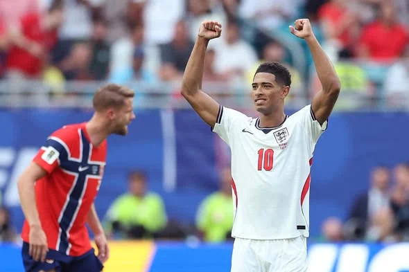برز جود بيلينجهام كأحد أبرز المرشحين لجائزة الحذاء الذهبي في كأس العالم 2026. الصورة: الفيفا. Jude Bellingham nổi lên là ứng cử viên danh hiệu Vua phá lưới World Cup 2026. Ảnh: FIFA.