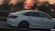يفضل الشباب استئجار السيارات بدلاً من شرائها؛ لماذا؟