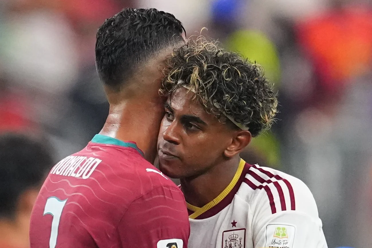 يواجه لامين يامال أكبر اختبار في مسيرته: هل سيكون هذا اللاعب المعجزة البالغ من العمر 19 عامًا قويًا بما يكفي لاختراق "الحصن" الفرنسي؟ 7 1784028499 65 يواجه لامين يامال أكبر اختبار في مسيرته هل سيكون هذا