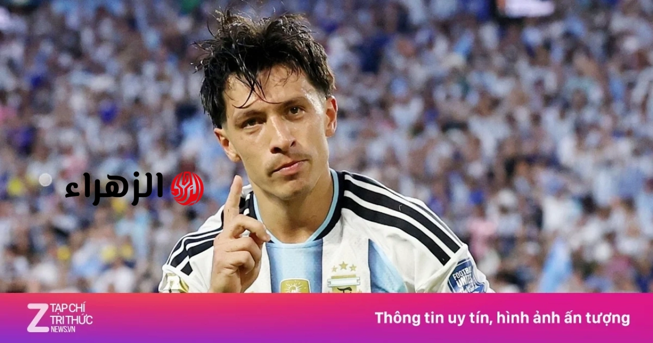 أسطورة مانشستر يونايتد تشير إلى مفارقة المنتخب الأرجنتيني.