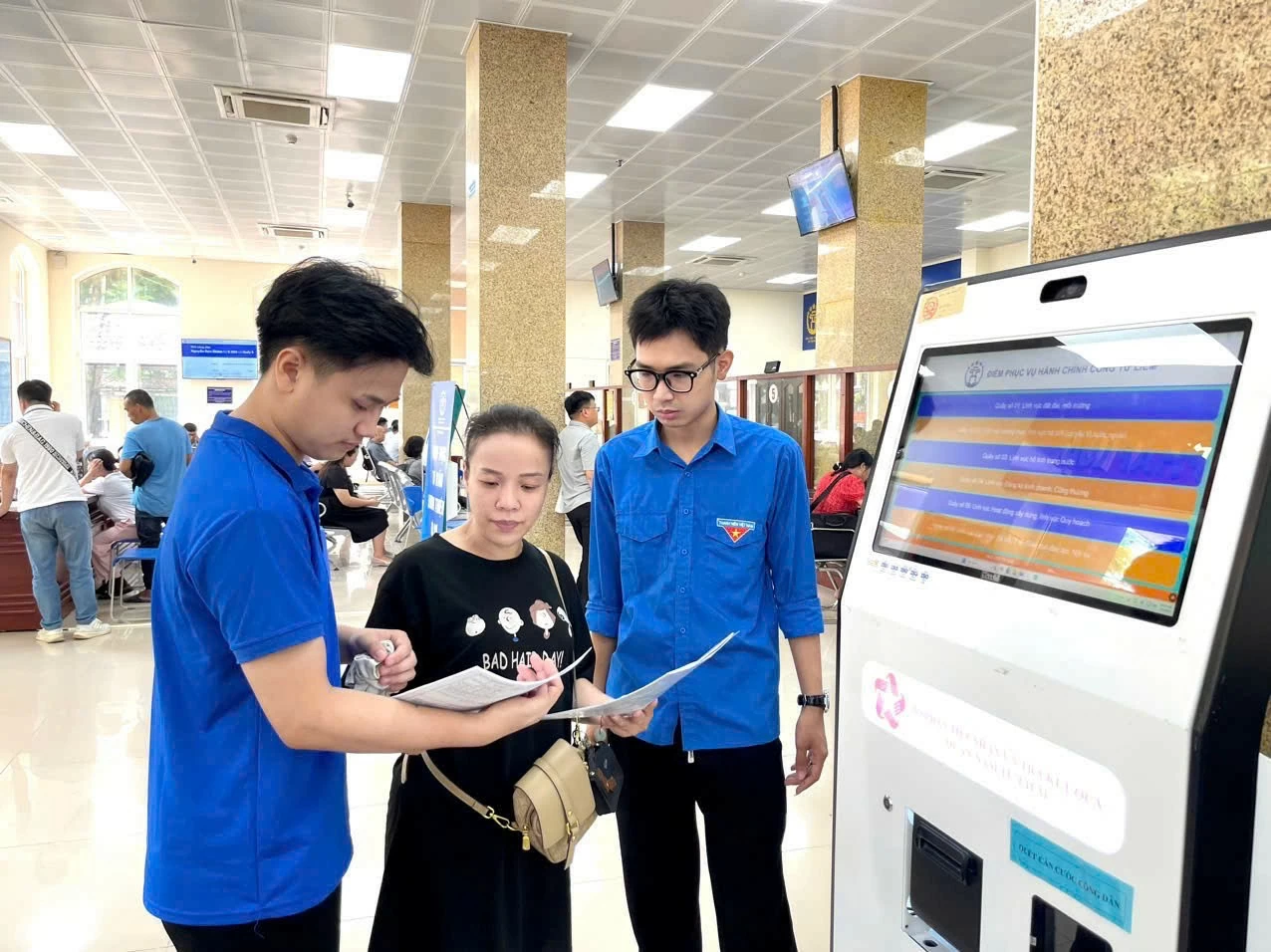 هانوي تكثف حملة التحول الرقمي خلال 100 يوم. Hà Nội đẩy mạnh chiến dịch chuyển đổi số trong 100 ngày