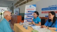 تعمل مؤسسة دا نانغ للتأمين الاجتماعي على تسريع وتوسيع نطاق تغطية الضمان الاجتماعي.