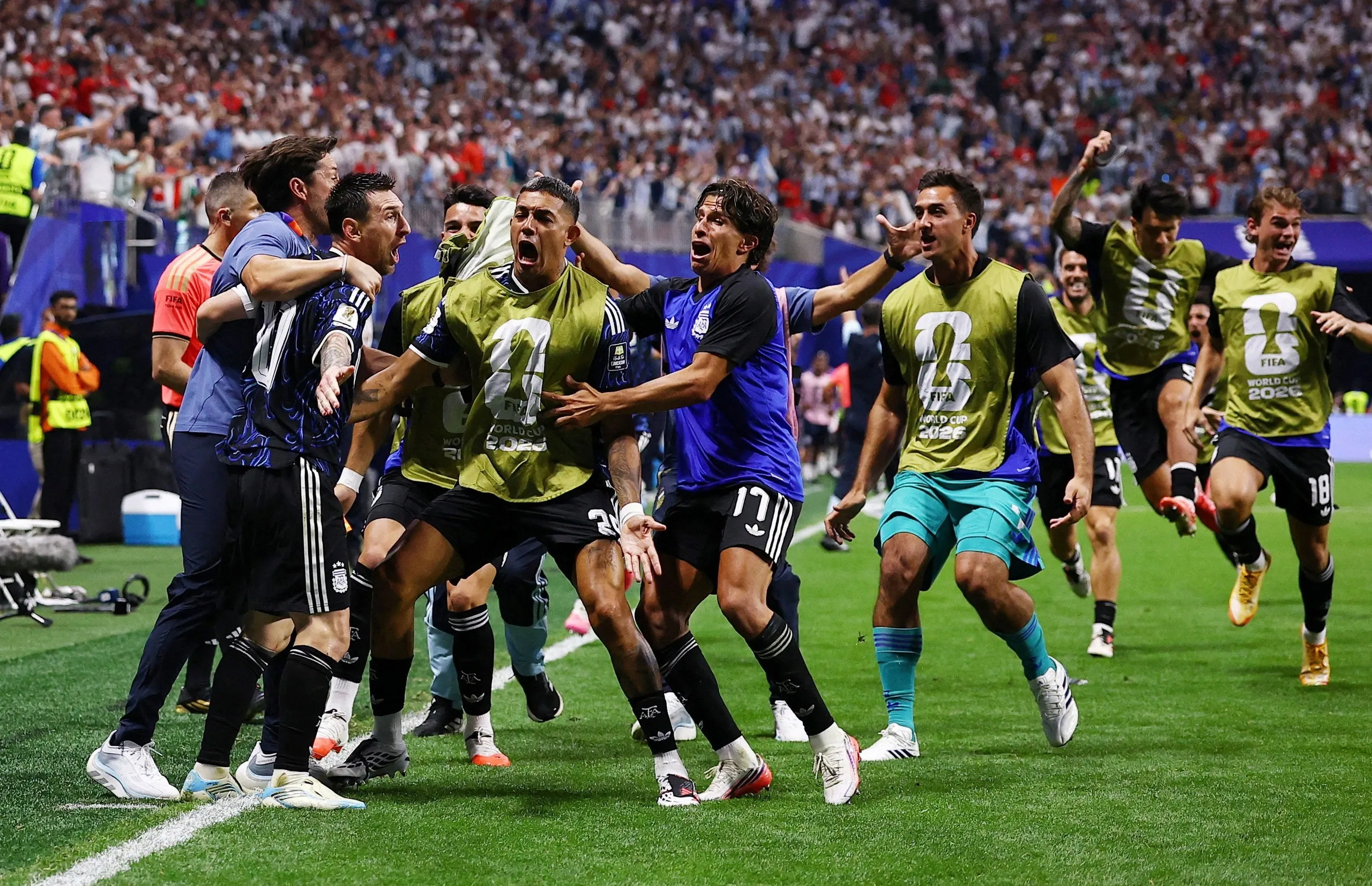 تشيد وسائل الإعلام الأوروبية بميسي وتثني على فوز الأرجنتين الشجاع على إنجلترا. 7 وسائل الإعلام الأوروبية تُعجب بميسي وتُشيد بفوز الأرجنتين الشجاع على إنجلترا - الصورة 3.