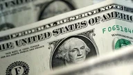 خبير ياباني: ينبغي على فيتنام إعطاء الأولوية لتصنيع وتغليف أشباه الموصلات. 7 سعر صرف الدولار الأمريكي اليوم (16 يوليو): يستمر الدولار الأمريكي في الانخفاض.