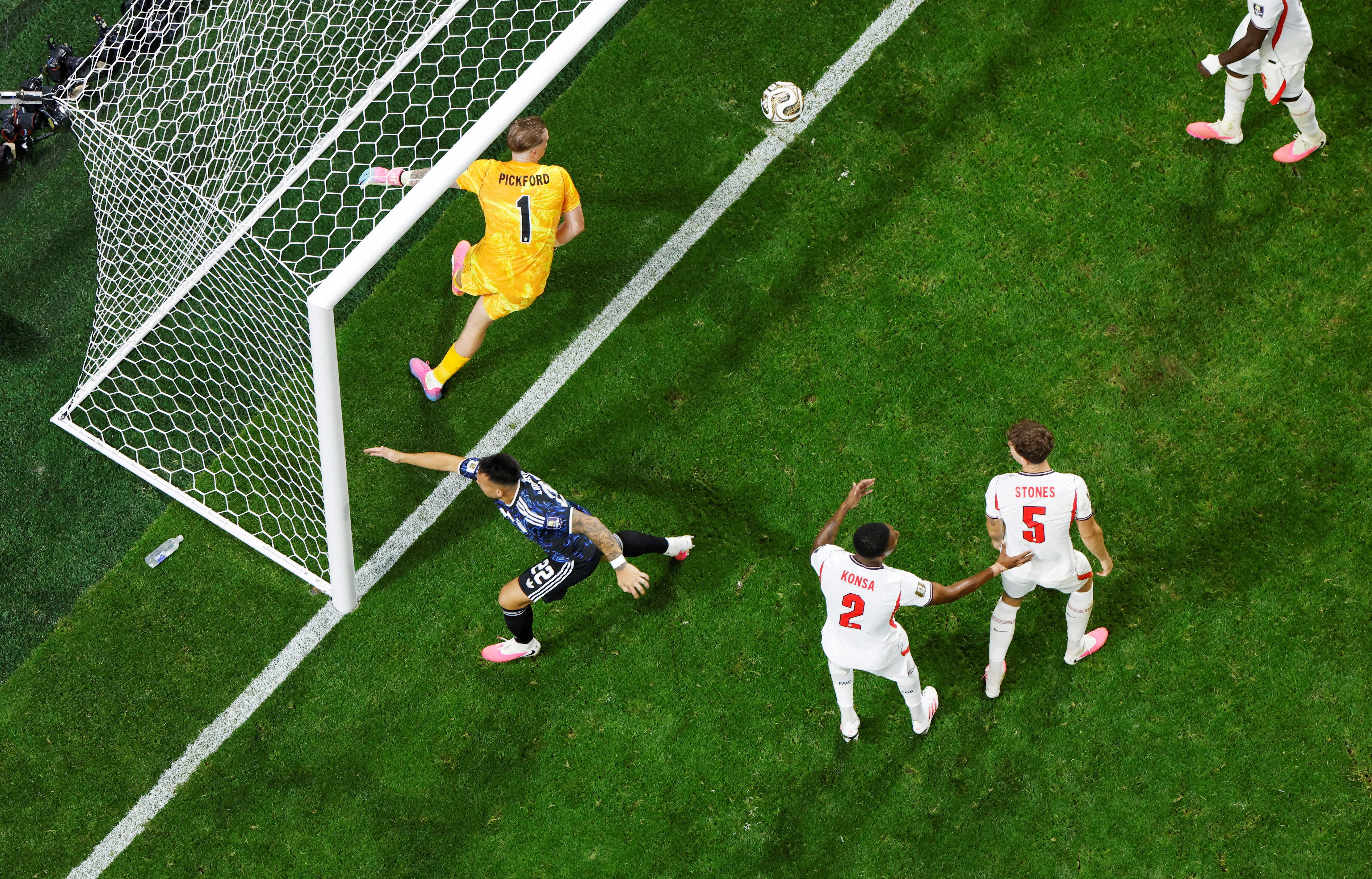 من كأس العالم 2022 إلى 2026: كيف تغلب ميسي والأرجنتين تباعاً على العقبة الأوروبية؟ 7 من كأس العالم 2022 إلى 2026: كيف تغلب ميسي والأرجنتين تباعاً على العقبة الأوروبية؟ - الصورة 3.