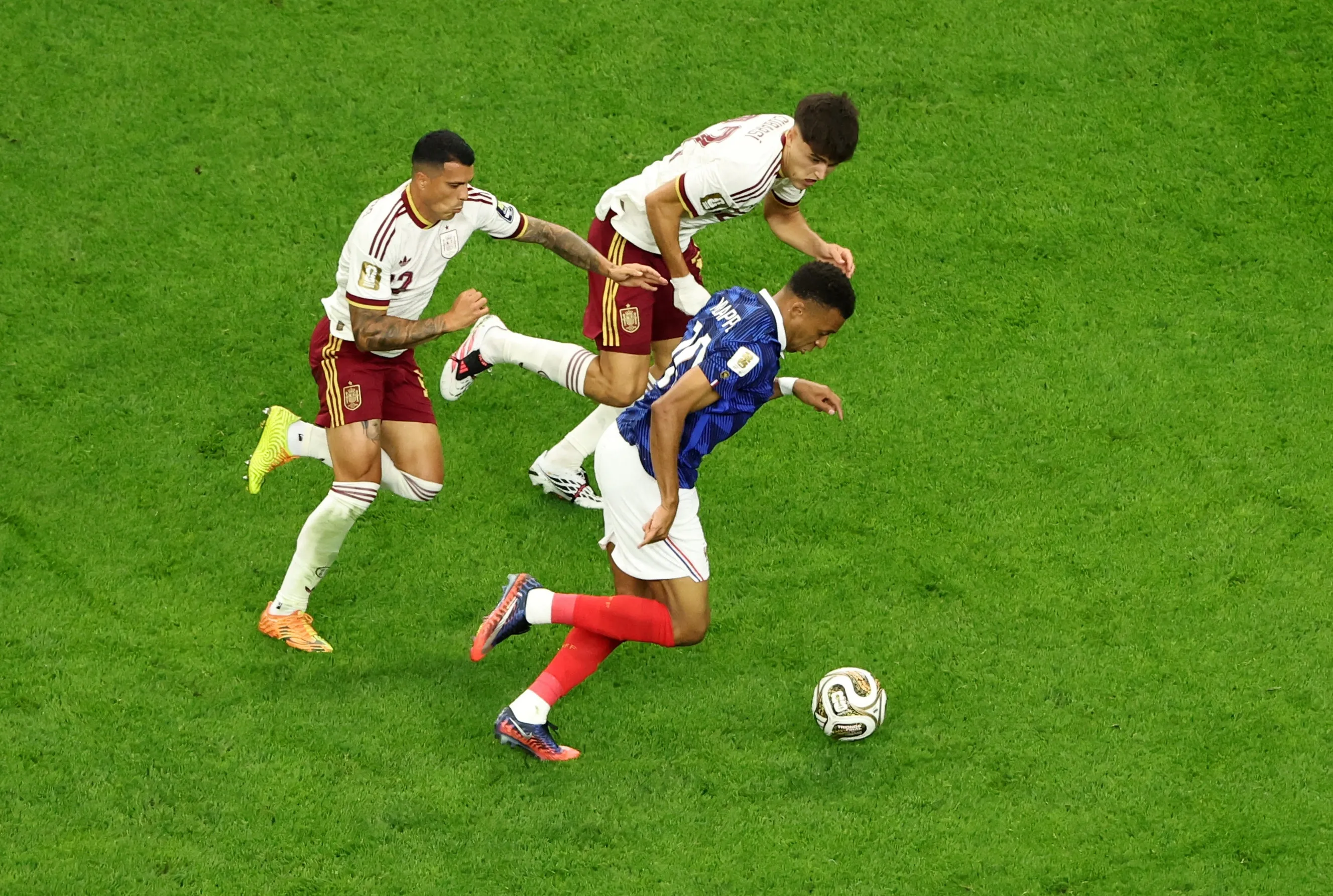 من كأس العالم 2022 إلى 2026: كيف تغلب ميسي والأرجنتين تباعاً على العقبة الأوروبية؟ 8 من كأس العالم 2022 إلى 2026: كيف تغلب ميسي والأرجنتين تباعاً على العقبة الأوروبية؟ - الصورة 4.