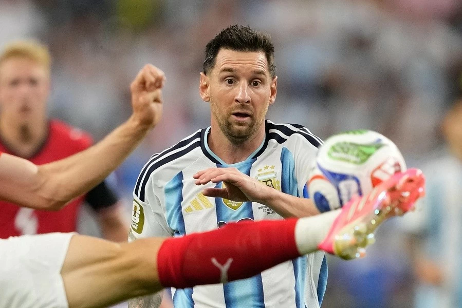 الكشف عن الميزات الخاصة الموجودة داخل كرات كأس العالم 2026. Bật mí điều đặc biệt bên trong những trái bóng của World Cup 2026