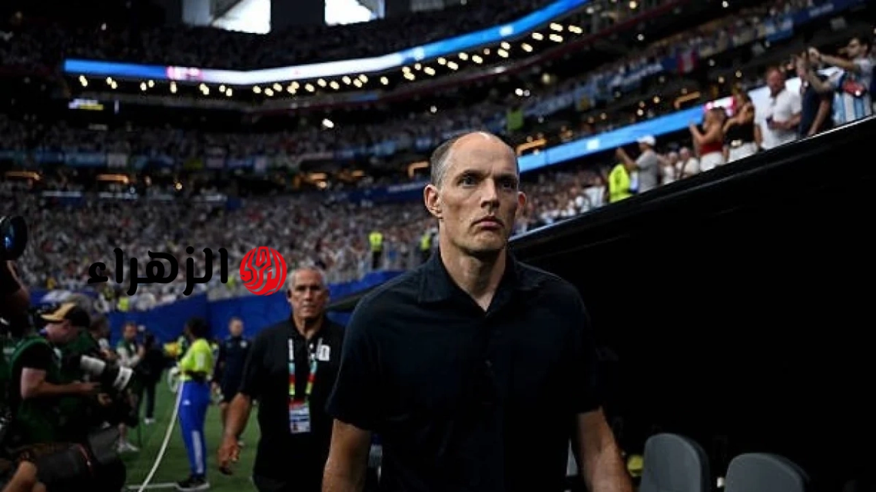 بعد هزيمة إنجلترا في نصف نهائي كأس العالم 2026، التزم المدرب توخيل بالبقاء مع منتخب الأسود الثلاثة حتى بطولة أمم أوروبا 2028.