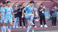 المنتخب الوطني الفيتنامي يعيد تشكيل تشكيلته قبل كأس الآسيان 2026: خونغ مينه جيا باو لتعزيز الدفاع.
