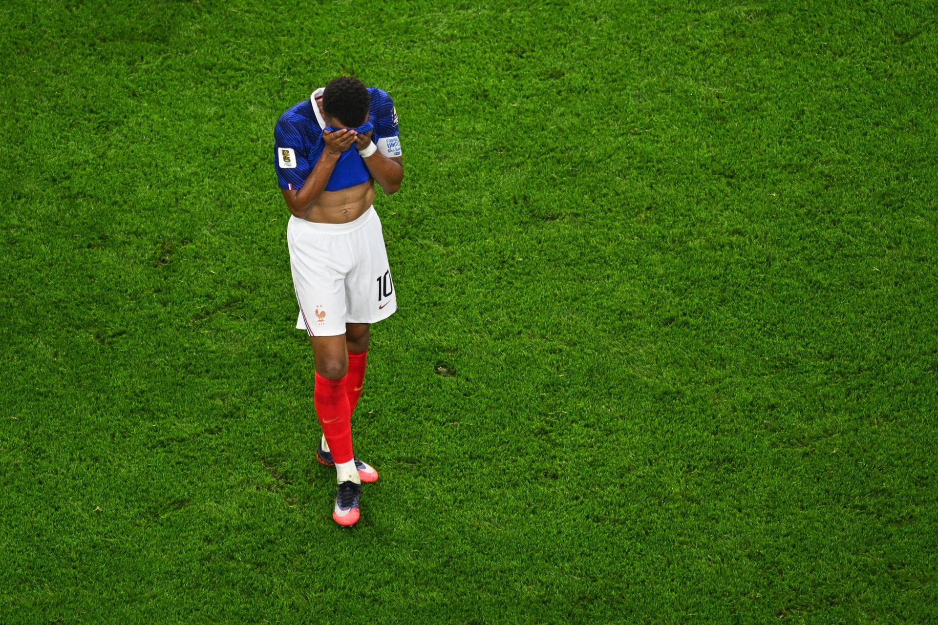 الحديث في الوقت والمكان المناسبين: الجانب الخفي وراء فشل المنتخب الفرنسي. 6 1784388213 0 الحديث في الوقت والمكان المناسبين الجانب الخفي وراء فشل المنتخب
