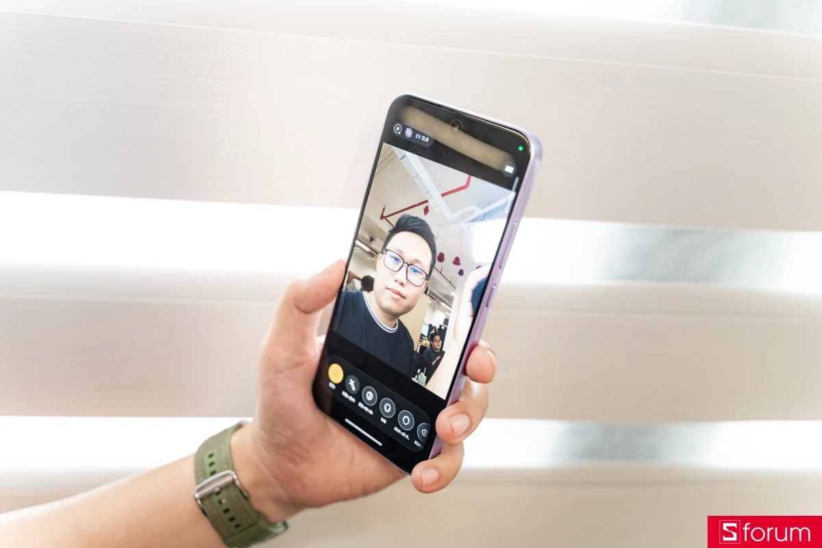 مراجعة سلسلة هواتف OPPO Reno16: تجمع بين بطارية بسعة 7000 مللي أمبير وتقنية تصوير متطورة تعتمد على الذكاء الاصطناعي. 11 تتميز هواتف رينو الجديدة بكاميرا فائقة الاتساع بدقة 50 ميجابكسل عالية الجودة.