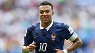عودة ماركوس راشفورد القوية في كأس العالم 2026: تذكرة عودة إلى مانشستر يونايتد تحت قيادة مايكل كاريك. 8 تعرض مبابي لانتقادات بسبب سلوكه "الغريب"، حيث ابتسم خلال هزيمة فرنسا أمام إنجلترا.