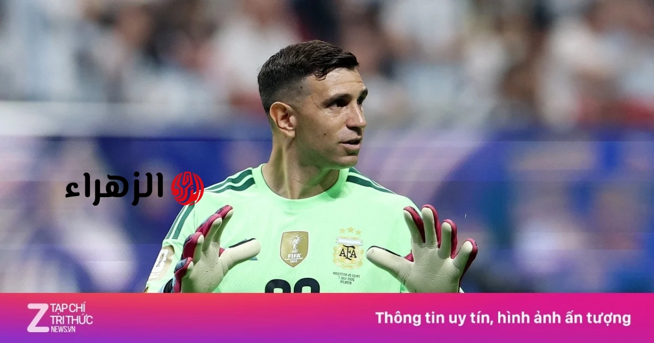 لا يزال إيميليانو مارتينيز يلعب في كأس العالم رغم إصابته بكسر في إصبعه.