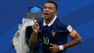 "ميسي! ميسي! ميسي!": لم يعد الأرجنتينيون يلومونه. 10 مبابي سيفوز بجائزة الحذاء الذهبي في كأس العالم 2026، ورودري سيفوز بجائزة الكرة الذهبية.