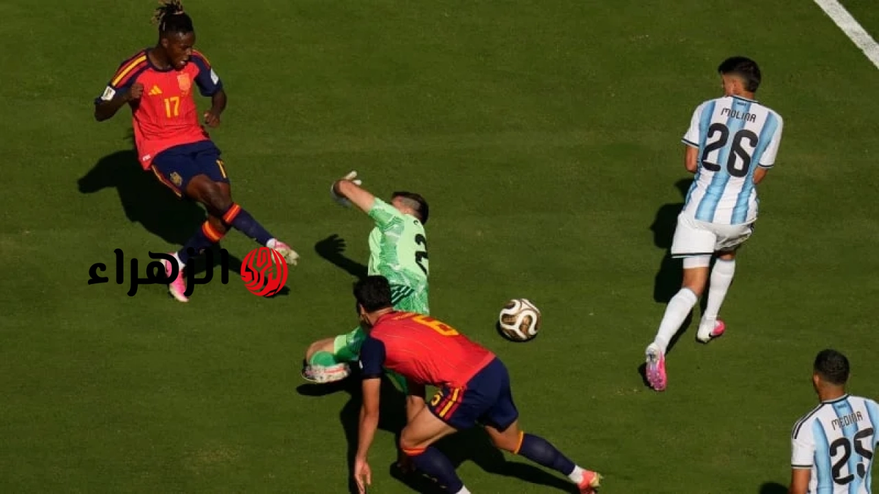هل تجاهلت تقنية الفيديو المساعد للحكم (VAR) القرار، وهل كان الحكم مخطئاً في إلغاء هدف نيكو ويليامز؟
