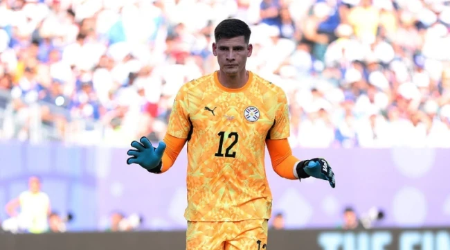 كأس العالم 2026: 5 نجوم صاعدة وعرض مانشستر سيتي البالغ 100 مليون يورو. 10 أورلاندو جيل يرتدي قميص المنتخب الوطني الباراغواياني. الصورة: غيتي.