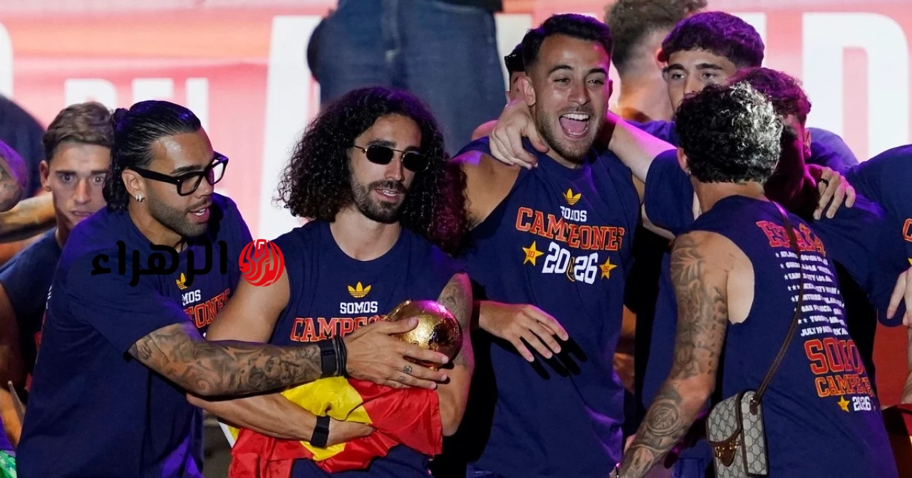 هل صحيح أن لاعبي المنتخب الإسباني يحملون كأس العالم في كيس بلاستيكي؟
