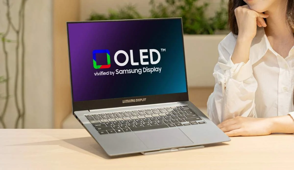 فك شفرة تقنية شاشة OLED المزدوجة من سامسونج: طفرة هائلة تصل إلى 1600 شمعة/م² لأجهزة الكمبيوتر المحمولة 7 شاشة سامسونج الجديدة متينة للغاية.