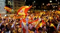إرث لاماسيا يهيمن على نهائي كأس العالم 2026: إسبانيا تهزم الأرجنتين 1-0. 12 مدريد تحتفل بوصول بطل كأس العالم 2026: حلم لاروخا الثاني بالميدالية الذهبية في كأس العالم.