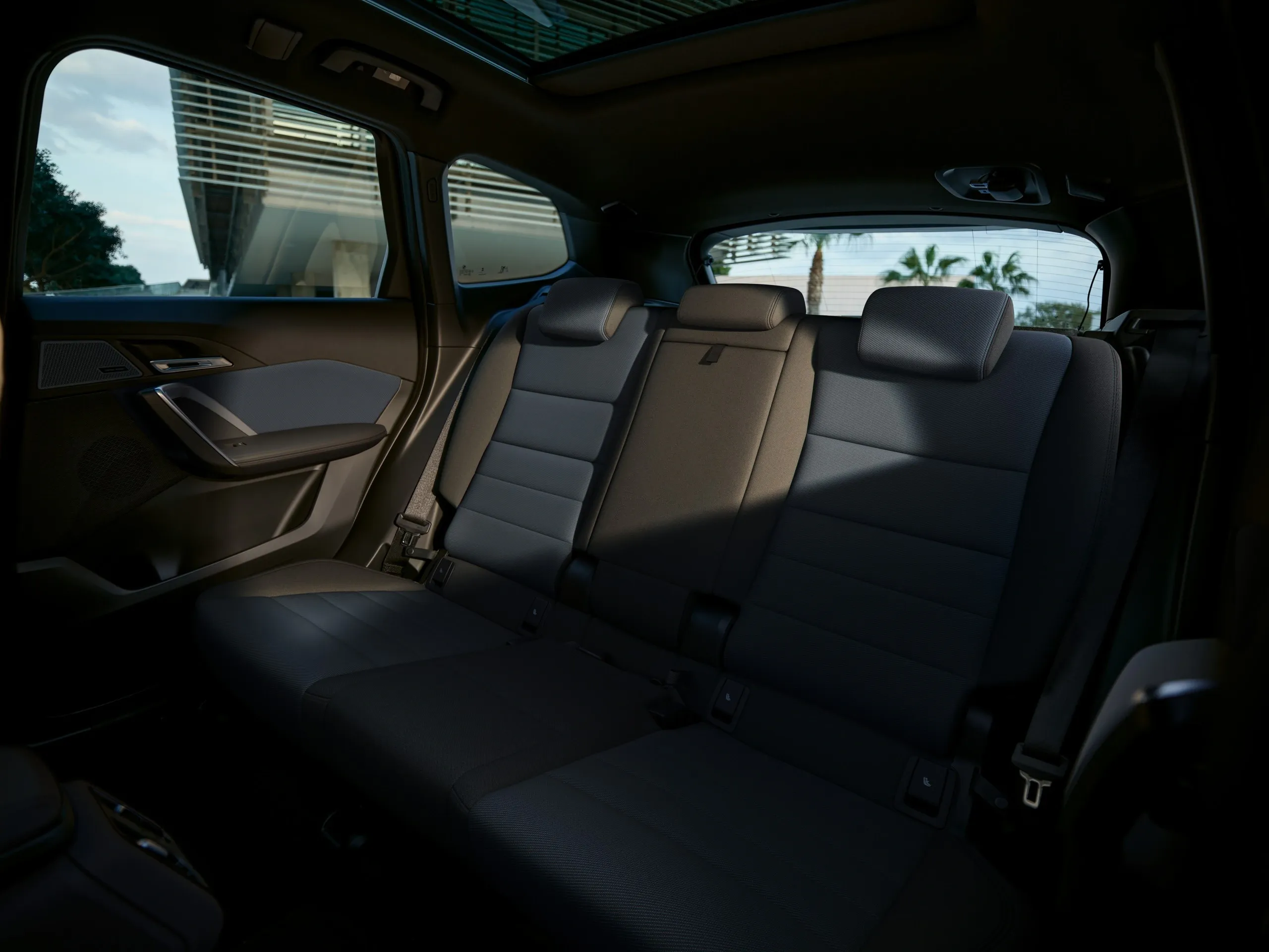 من 110 سنوات من الريادة إلى سيارة BMW X1: بوابة عالم سيارات BMW الفاخرة. 10 من 110 سنوات من الريادة إلى سيارة BMW X1: بوابة عالم سيارات BMW الفاخرة - الصورة 3.