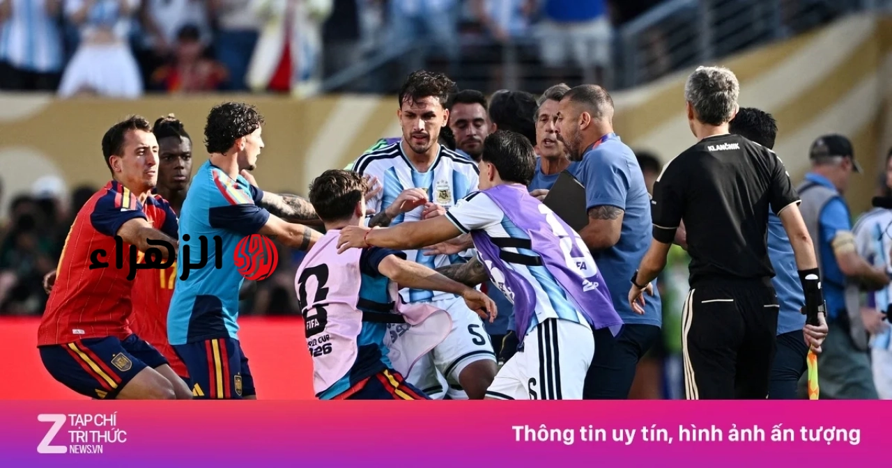 طيار إسباني يخدع المشجعين الأرجنتينيين بشأن الفوز بكأس العالم.