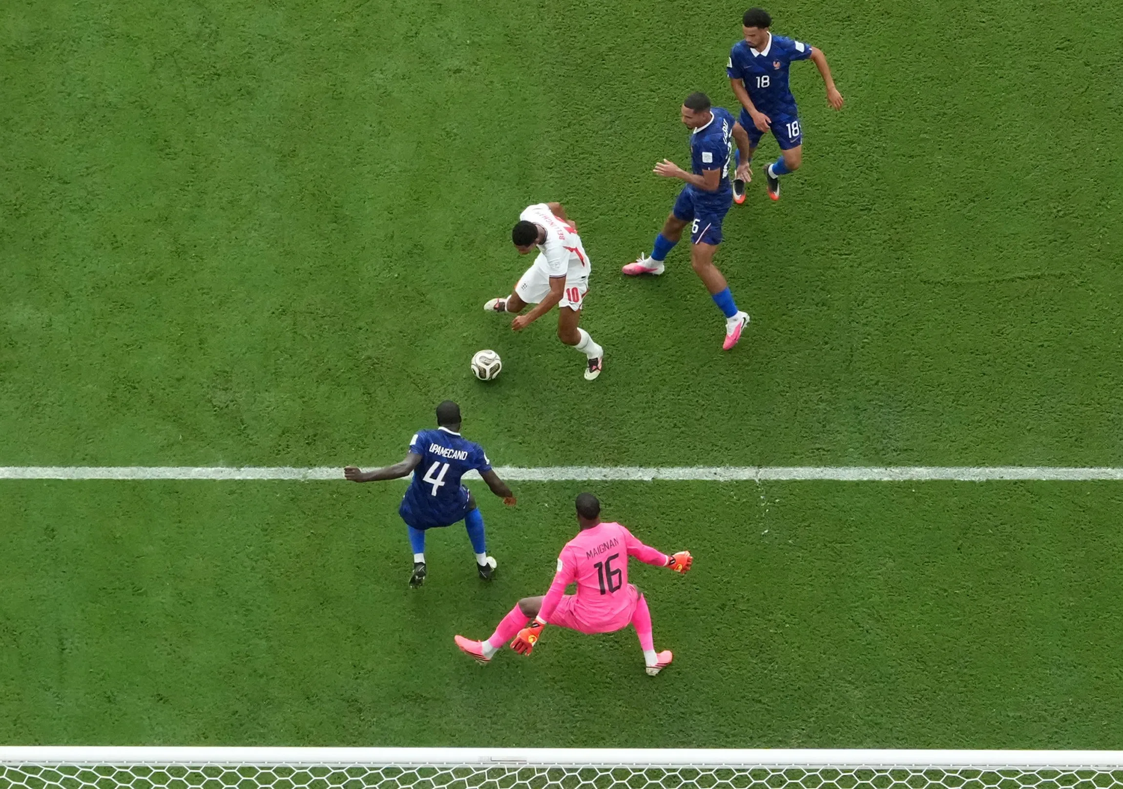 أعلن الاتحاد الدولي لكرة القدم (فيفا) عن أفضل 12 هدفاً في كأس العالم 2026، حيث فاز ميسي بشكل مفاجئ بالجائزة الخاصة. 10 أعلن الاتحاد الدولي لكرة القدم (فيفا) عن أفضل 12 هدفاً في كأس العالم 2026، وفاز ميسي بشكل مفاجئ بالجائزة الخاصة - الصورة 6.