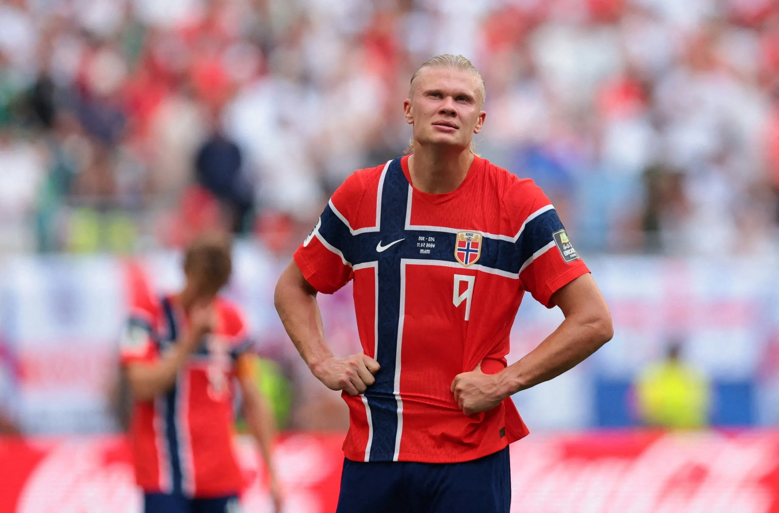 أعلن الاتحاد الدولي لكرة القدم (فيفا) عن التشكيلة المثالية لكأس العالم 2026: ميسي ومبابي ضمن التشكيلة، وفوزينيا يثير الجدل - الصورة 3.