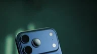 يشهد هاتف iPhone 17 Pro Max انخفاضاً كبيراً في السعر: هل يجب عليك اختيار الأداء أم الانتظار حتى صدور هاتف iPhone 18 Pro Max؟