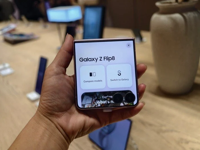 يتميز هاتف Galaxy Z Flip8 بمواصفات تقنية قوية.