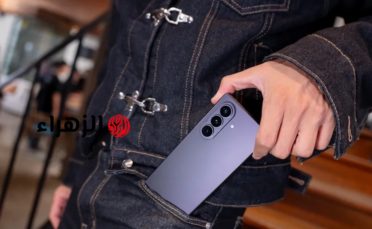 تتميز سلسلة هواتف Galaxy Z Fold8 بأعلى سعر حيث يبلغ 52.99 مليون دونغ فيتنامي.
