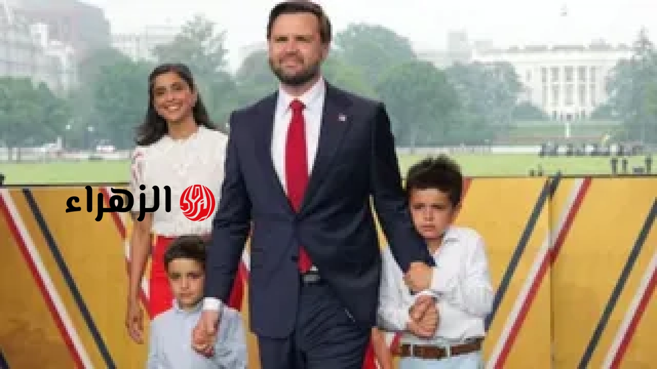 هليكوبتر لصف الغولف لابنه؟ تم إيقاف عميل الخدمة السرية الذي “سرب” معلومات سفر JD Vance