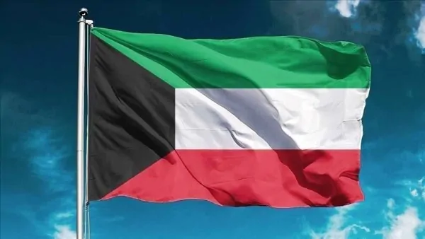 الجيش الكويتي يُعلن التصدي لهجمات صاروخية ومسيّرة إيرانية ويدعو المواطنين لالتزام التعليمات 4 ضربات إيرانية على الكويت