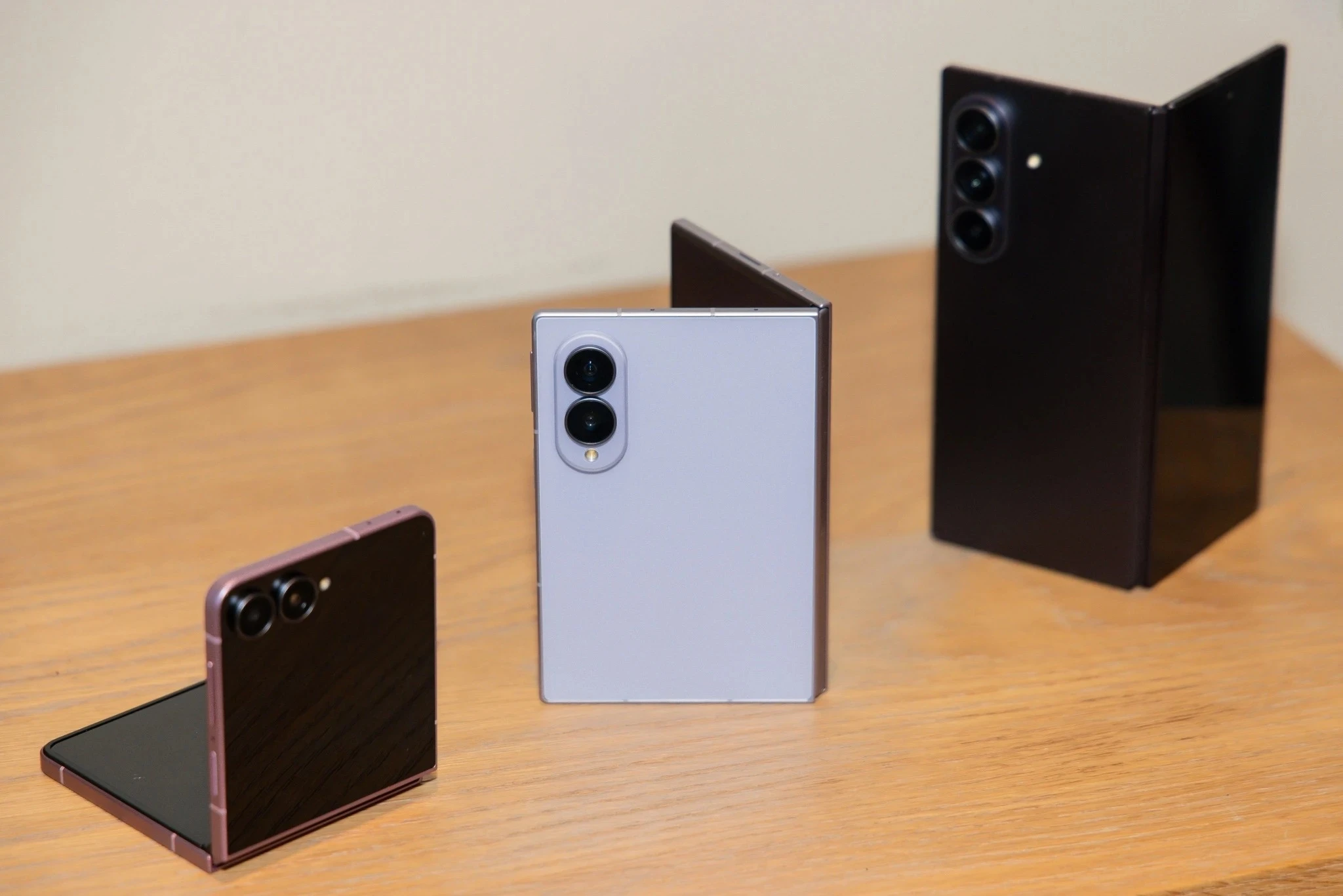 Samsung Galaxy Z Fold8,  Samsung Galaxy Z Flip8,  Samsung Galaxy Unpacked 2026,  iPhone màn hình gập,  Samsung cạnh tranh iPhone ảnh 6