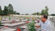 أطلقت بلدية Que Son Trung نموذج "زراعة الزهور لتكريم الشهداء الأبطال".