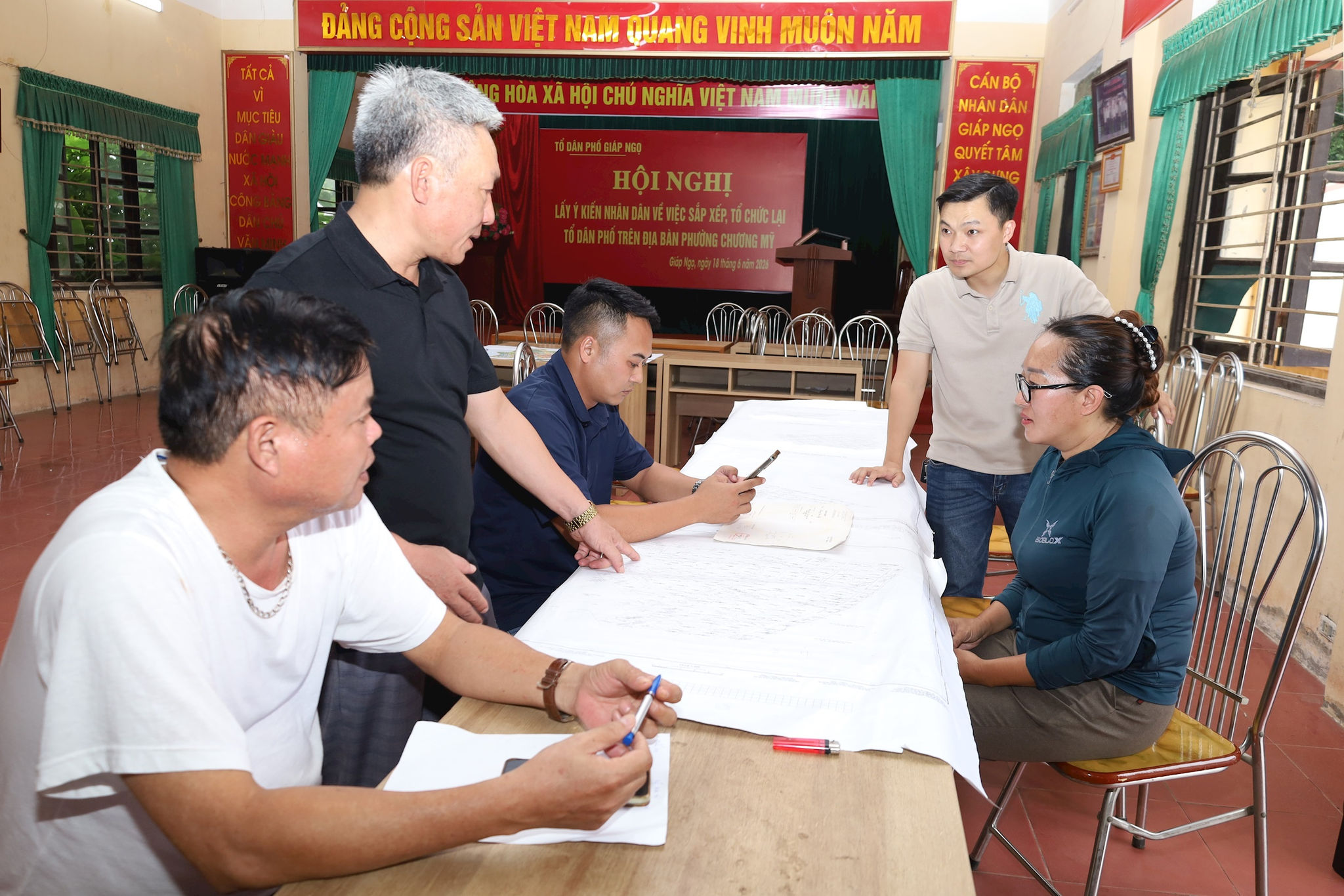 يعمل Chương Mỹ على تسريع عملية تنظيف بيانات الأرض. 6 chuong-my-2.jpg