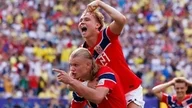 يتولى يورغن كلوب قيادة المنتخب الألماني: جاذبية شخصيته وتحدي إعادة بناء خط الوسط. 6 يتفوق إيرلينغ هالاند على رونالدو وميسي من حيث ارتفاع نسبة المشاهدة في كأس العالم 2026.