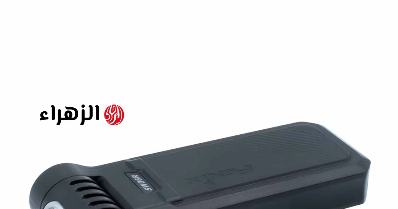 اكتشف مصباح Fenix ​​SW06R اليدوي: رأس دوار متعدد الاستخدامات و3 مصادر ضوئية لمدى شعاع يصل إلى 328 قدمًا.