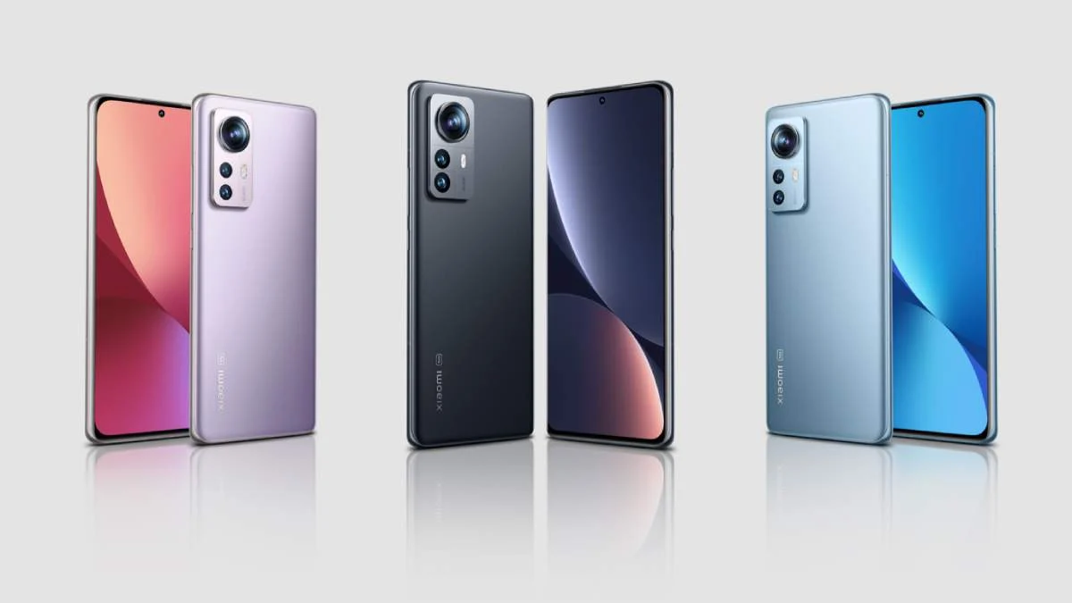 كما أن هاتف Xiaomi 12، الذي كان يُعتبر في يوم من الأيام الهاتف الرائد، موجود أيضاً في هذه القائمة.