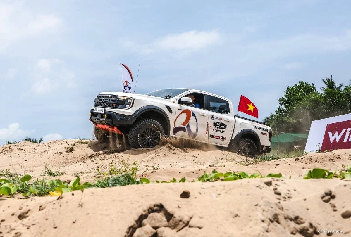 Kỹ năng lái xe off- road cùng nhiều kinh nghiệm sử dụng xe đã được trao đổi tại Ngày hội. Ảnh: Ford Việt Nam.
