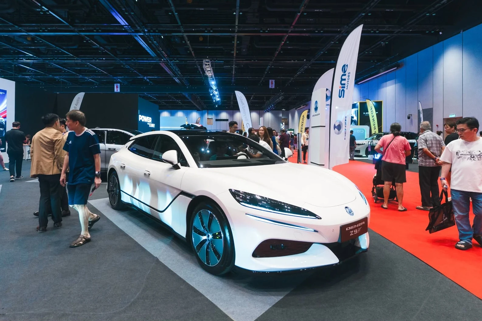 ماليزيا، BYD، Denza، Denza Z9GT، Z9GT، سيارة كهربائية، تسلا، BMW، مرسيدس بنز، الصين، EV (الصورة 3) malaysia, byd, denza, denza z9gt, z9gt, xe điện, tesla, bmw, mercedes-benz, trung quốc, ev ảnh 3