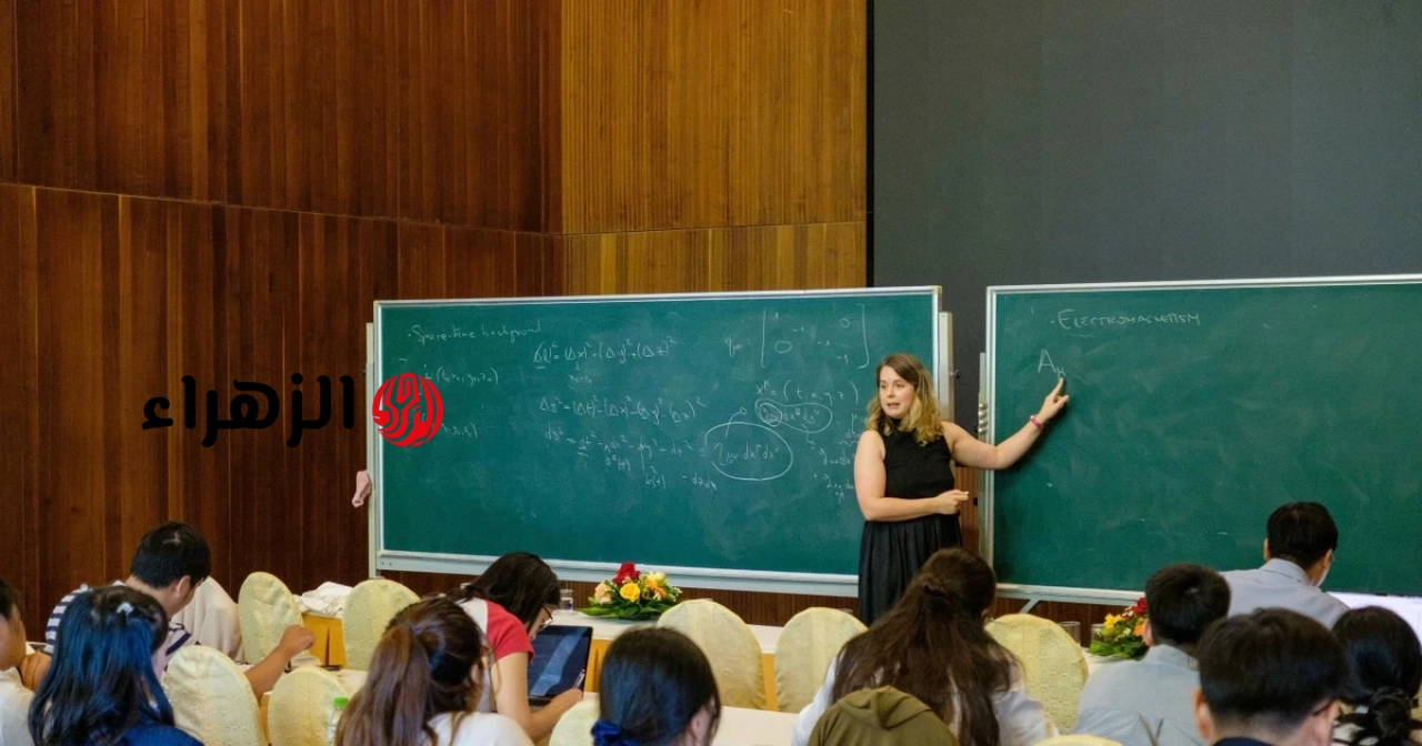 شارك ما يقرب من 30 عالماً شاباً من 9 دول في الدورة العاشرة لمدرسة فيتنام للفيزياء الفلكية.
