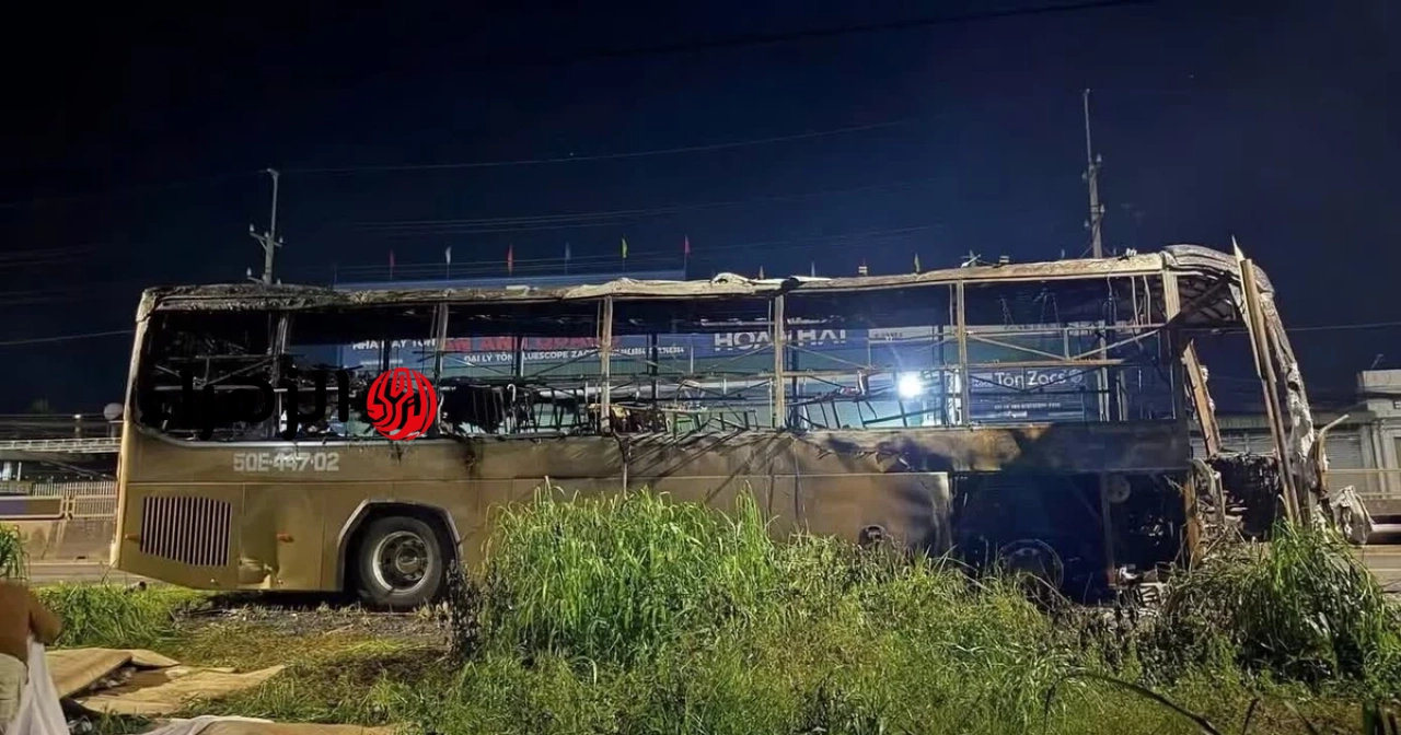 من حادثة حريق الحافلة: كيف يمكن الهروب عندما يتعذر فتح أبواب المركبة بعد الاصطدام؟