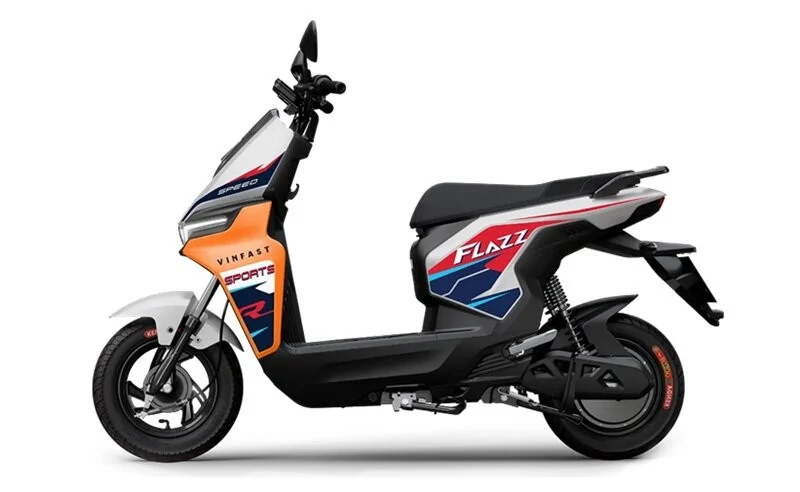 دراجة نارية كهربائية من نوع VinFast Flazz Max