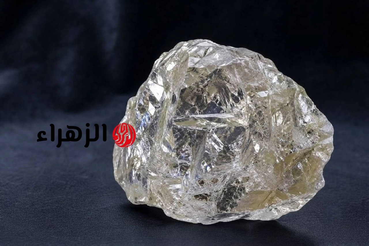 دولة أفريقية تكتشف ماسة عملاقة.. كم وزنها؟
