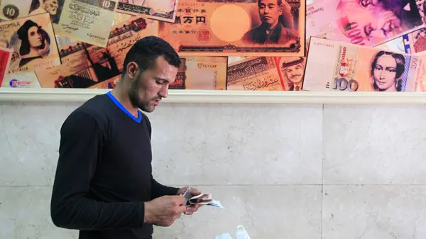 ارتفاع مفاجئ للدولار في مصر.. مستوى 51 جنيهاً يعود من جديد