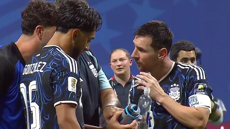 الأرجنتين ستصل إلى نهائي كأس العالم 2026: ميسي يبتسم لـ"قواعد" بيكفورد. 6 يطمح ليونيل ميسي إلى الدفاع بنجاح عن لقب كأس العالم الذي أحرزته الأرجنتين مع المنتخب الوطني.