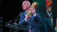 ما هي فوائد وتحديات بطولة كأس العالم التي تضم 64 فريقاً؟