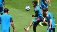 عودة ماركوس راشفورد القوية في كأس العالم 2026: تذكرة عودة إلى مانشستر يونايتد تحت قيادة مايكل كاريك. 7 إسبانيا تلغي الحصة التدريبية الأخيرة قبل نهائي كأس العالم 2026 بسبب... العواصف.